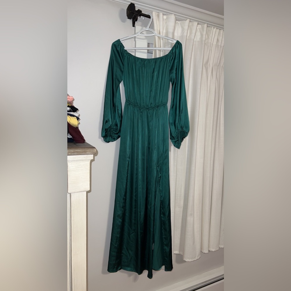 Baltic Born Size Medium Emerald Green Satin Balloon Sleeve Maxi Dress